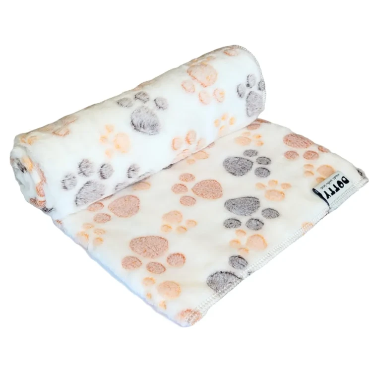 Miękki polarowy kocyk dla psa lub kota - DOTTY - kremowy - wzór w łapki