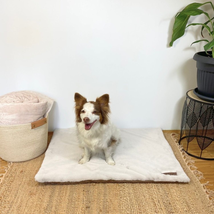 Mata futerkowa - kremowa