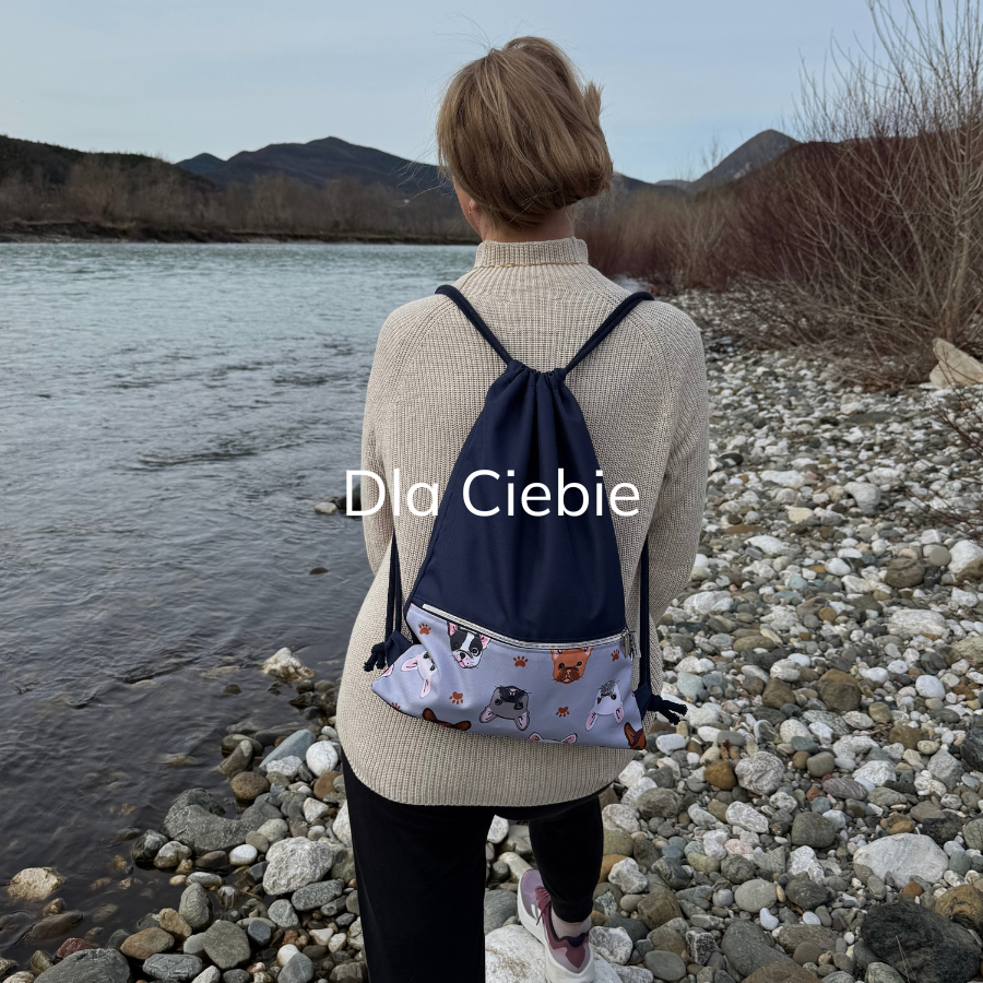 Plecak ze wzorem zwierzęcym - buldogi